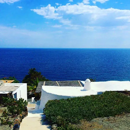 Dammuso Dei Turchi By The Ocean Holiday home Tracino